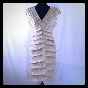Adrianna Papell shimmering pale gold Dress Size 6